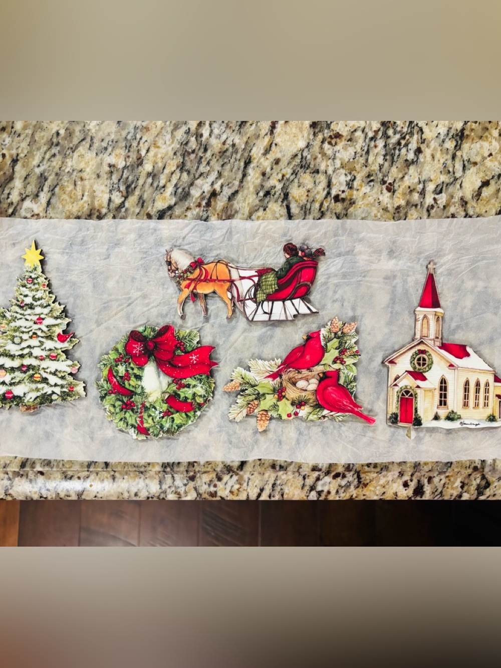 5pc BEAUTIFUL Victorian Christmas Magnets